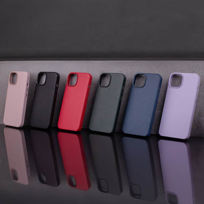 Nakładka Mag Leather do iPhone 15 6,1" czarna