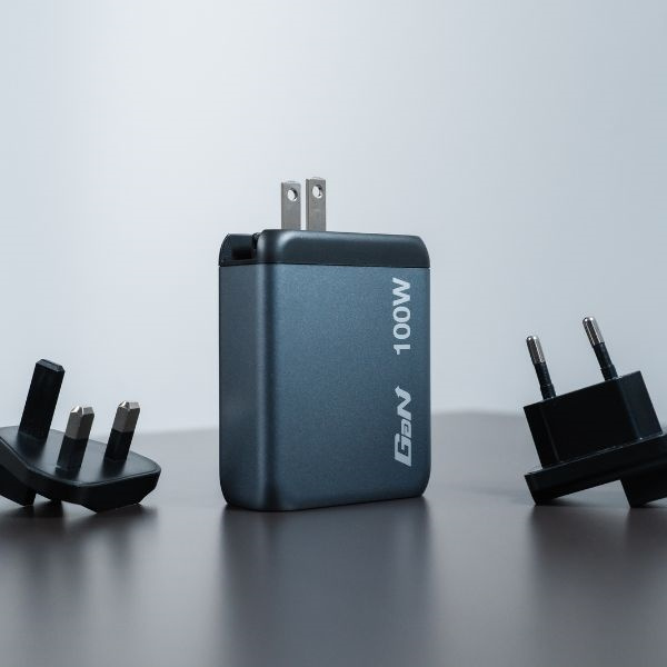 Verbatim Ładowarka sieciowa GaN 100W 3xUSB-C/USB-A + Adapter EU/UK/US GNC-100 32202
