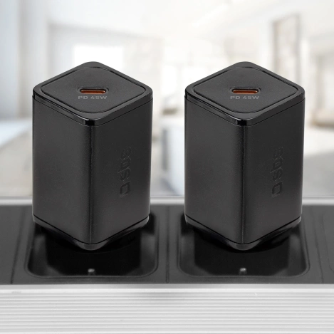 SBS TETRGAN1C45W 45-W-GaN-USB-C-Wandladegerät mit Power Delivery – Schwarz