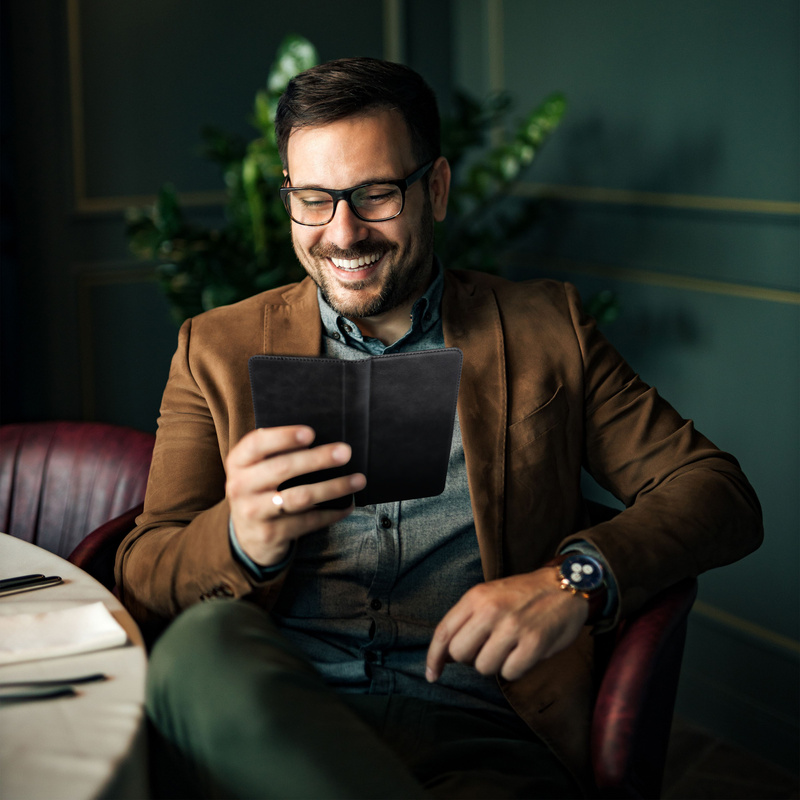 Kabura Uniwersalna COMMON - ROZMIAR S - do IPHONE 12 / 13 / SAMSUNG S6 / A5 2016 / XCOVER 4 / S22 / HUAWEI P8 2017