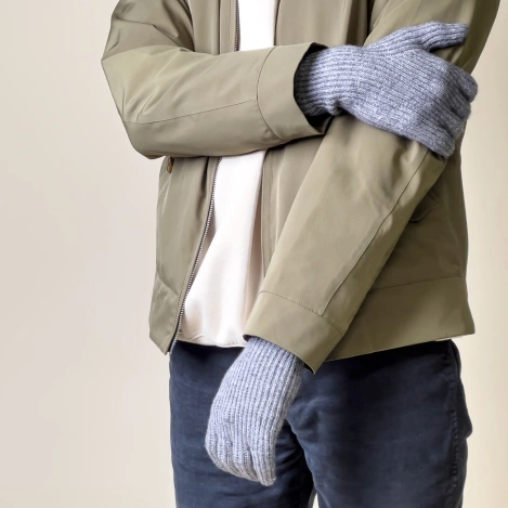 Geflochtene Telefonhandschuhe mit Aussparungen für die Finger – grau