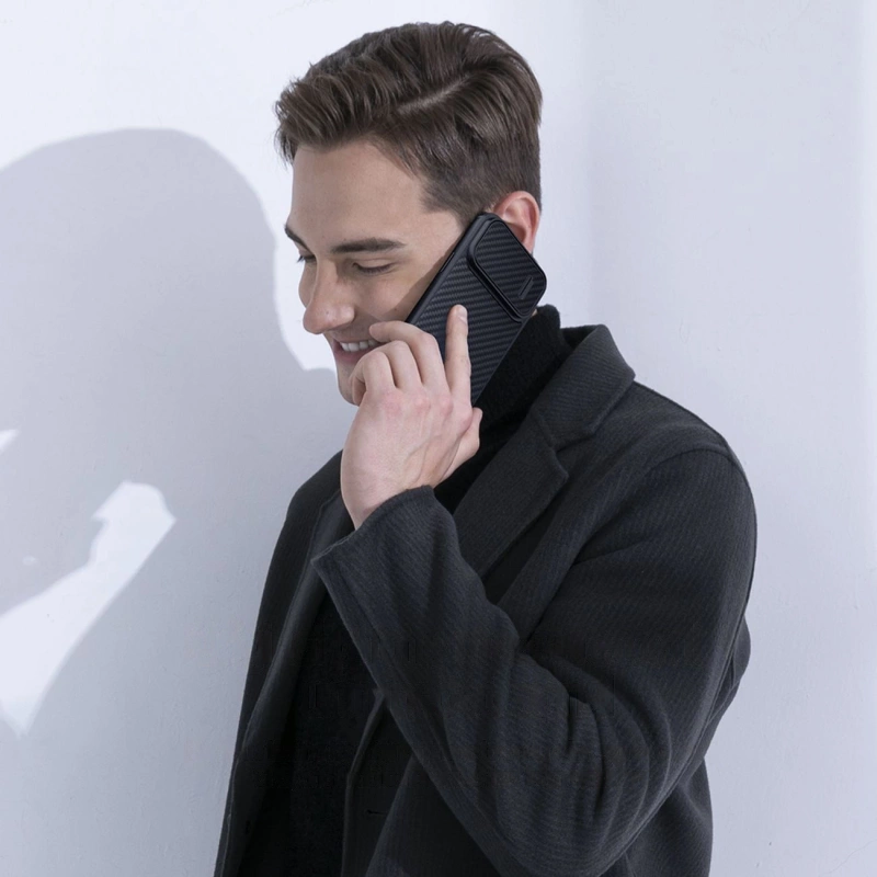 Nillkin Synthetic Fiber S Case iPhone 14 Hülle mit Kameraabdeckung, schwarz