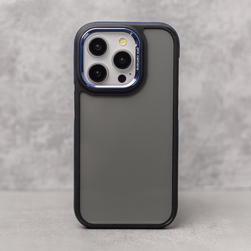 Nakładka Crystal Black do iPhone 16 6,1" niebieska