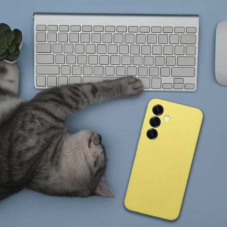 Futerał SILICONE 2mm do MOTOROLA G56 5G żółty