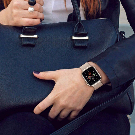TECH-PROTECT MILANESEBAND APPLE WATCH 4 / 5 / 6 / 7 / SE (42 / 44 / 45 MM) GOLD