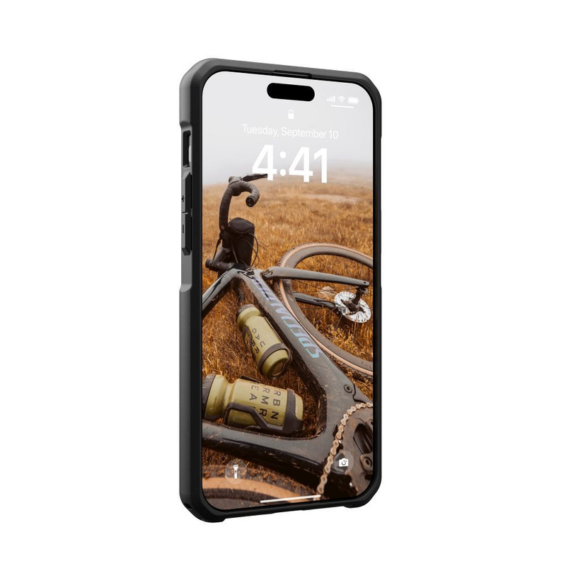 UAG Metropolis LT MagSafe case for iPhone 15 Pro Max - black kevlar