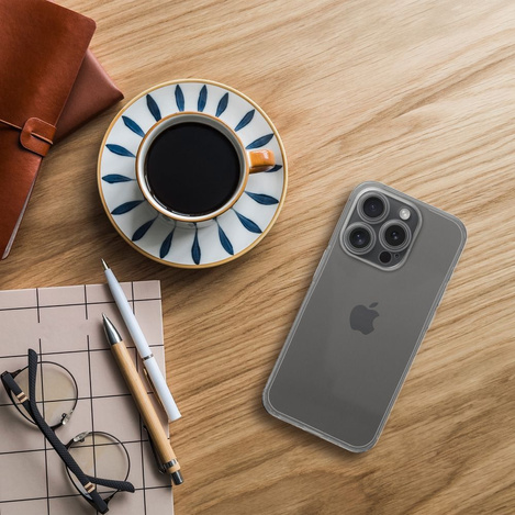 Futerał CLEAR CASE 1,5 mm GRID do IPHONE 15 Plus transparentny