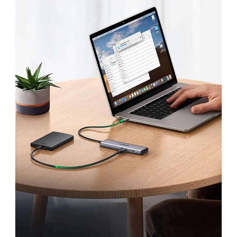 HUB USB-C - 2 x USB-A / 2 x USB-C 20 cm Ugreen CM473 - grau