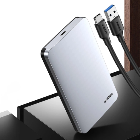 Ugreen CM300 70499 Schacht für 2,5'' SATA 3.0 6Gbit/s Festplatte – Grau + USB-C – USB-C-Kabel 0,5 m