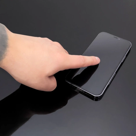 Wozinsky Full Glue Panzerglas für iPhone 16 Pro Max