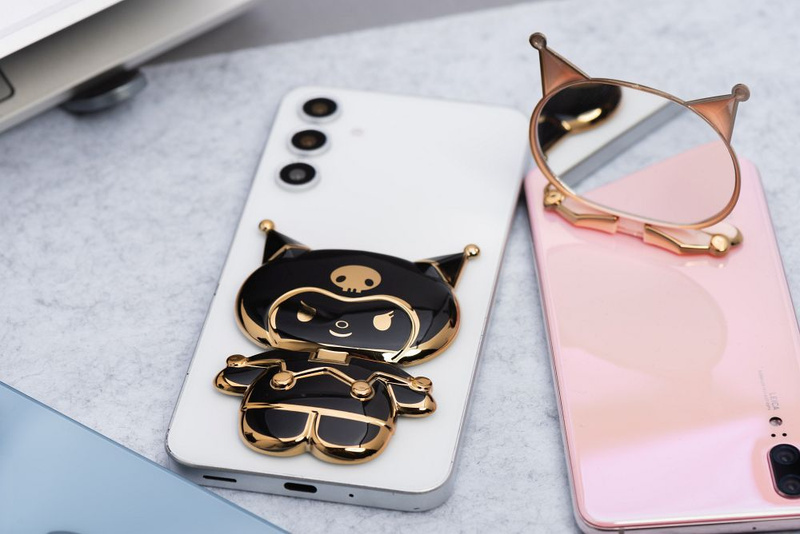 Stojak na telefon LALKA - naklejany - czarny