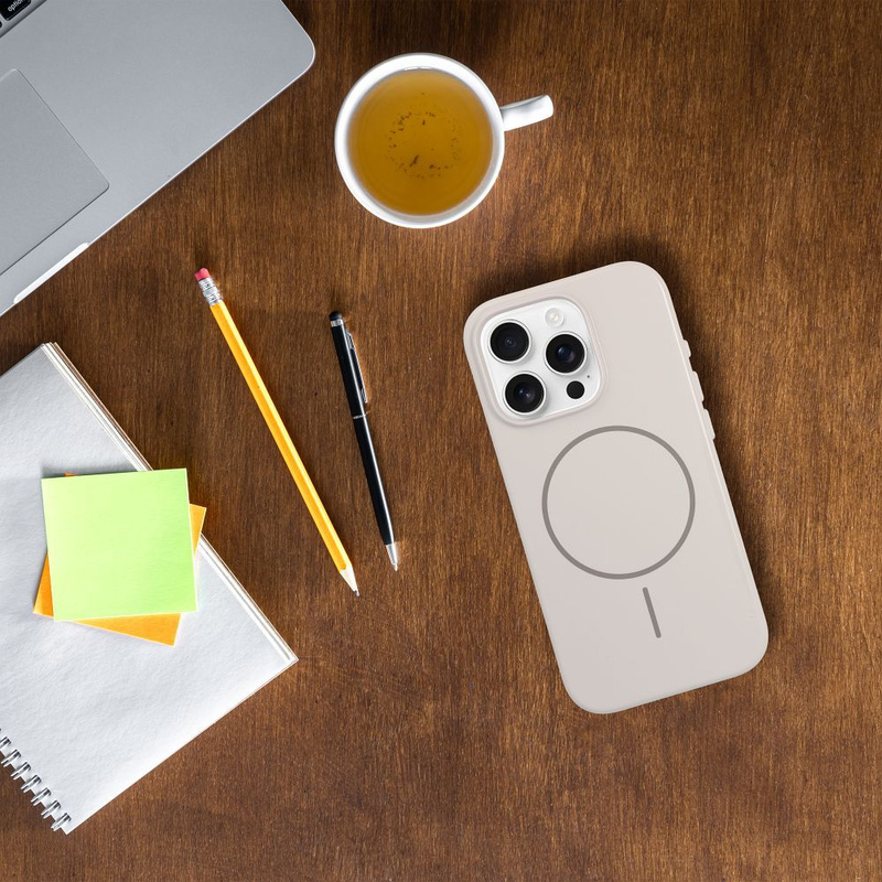 Glossy Mag Cover kompatybilny z MagSafe pasuje do IPHONE 17 PRO biały