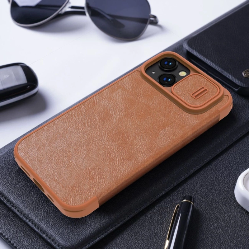 Nillkin Qin Leder Pro Hülle iPhone 14 Plus Kamera Cover Holster Cover Flip Case Braun