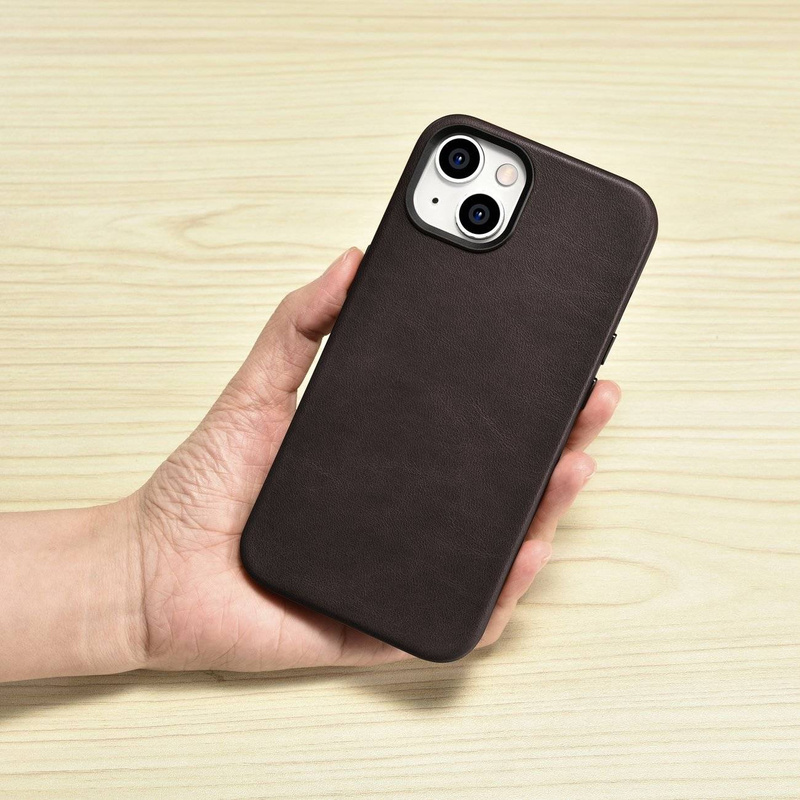 iCarer Oil Wax Premium Leather Case iPhone 14 Plus Magnetic Leather Case with MagSafe Brown (WMI14220703-BN)