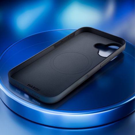 Apple iPhone 16 - 3mk Hardy Silicone MagCase Graphite